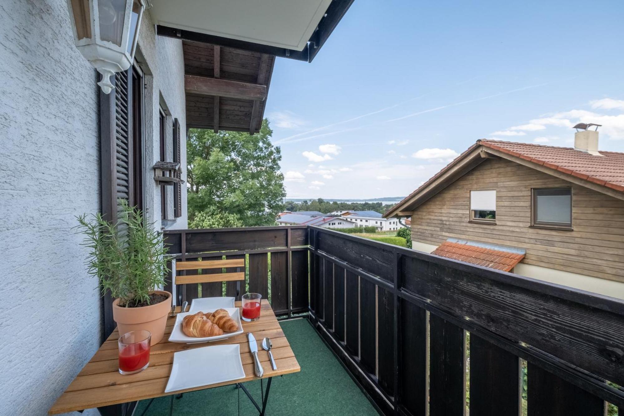 Gemuetliches Wohlfuehl-Apartment Mit Perfektem Seeblick Dießen am Ammersee Zewnętrze zdjęcie